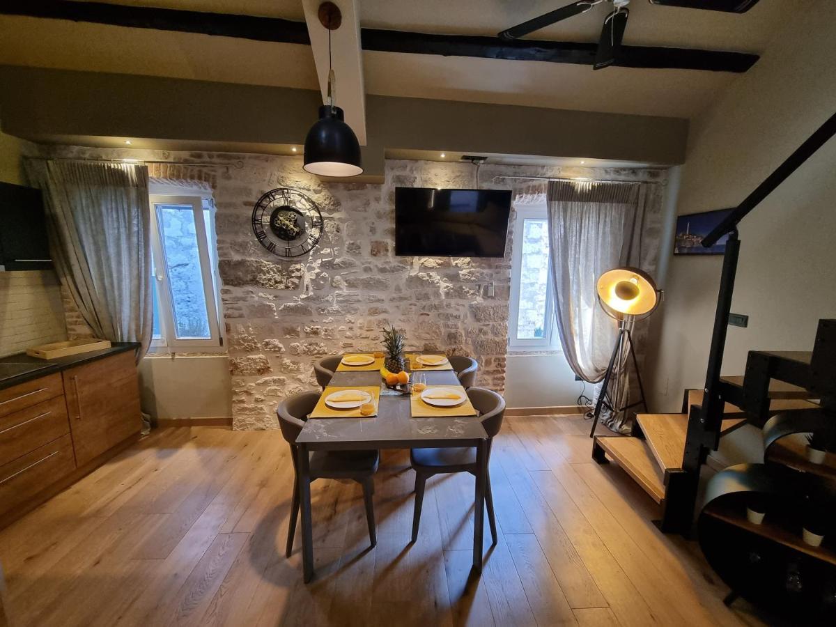 ˇdcˇ Modern Apartment Near The Church Rovinj Buitenkant foto