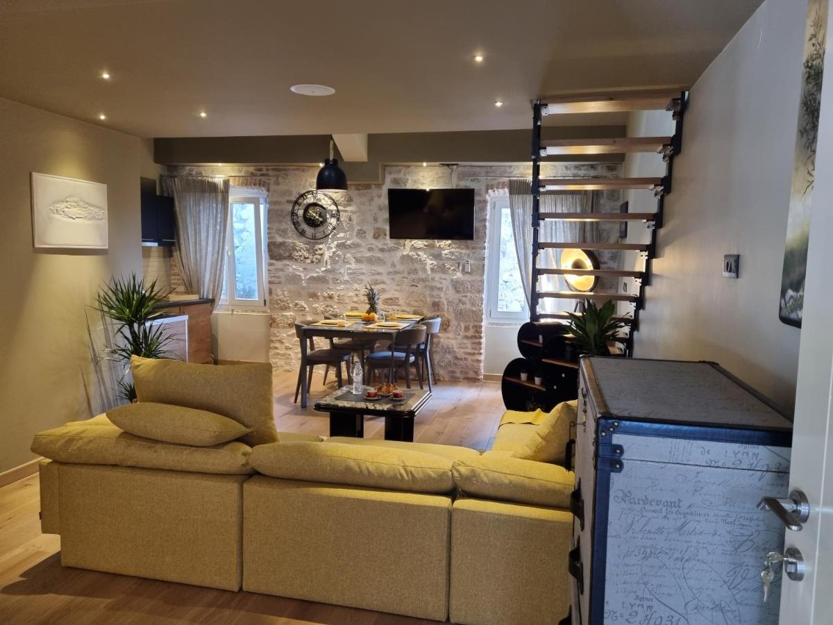 ˇdcˇ Modern Apartment Near The Church Rovinj Buitenkant foto