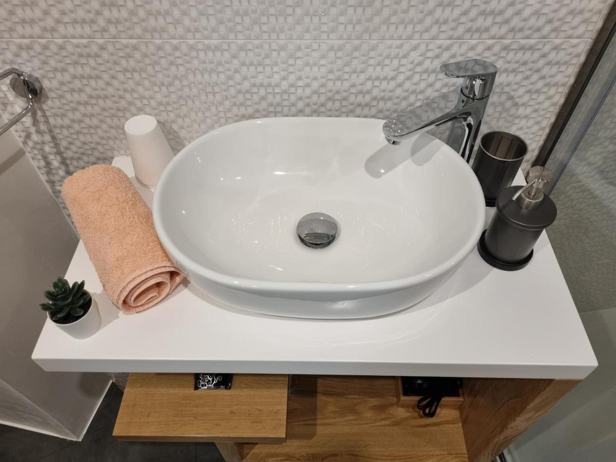ˇdcˇ Modern Apartment Near The Church Rovinj Buitenkant foto